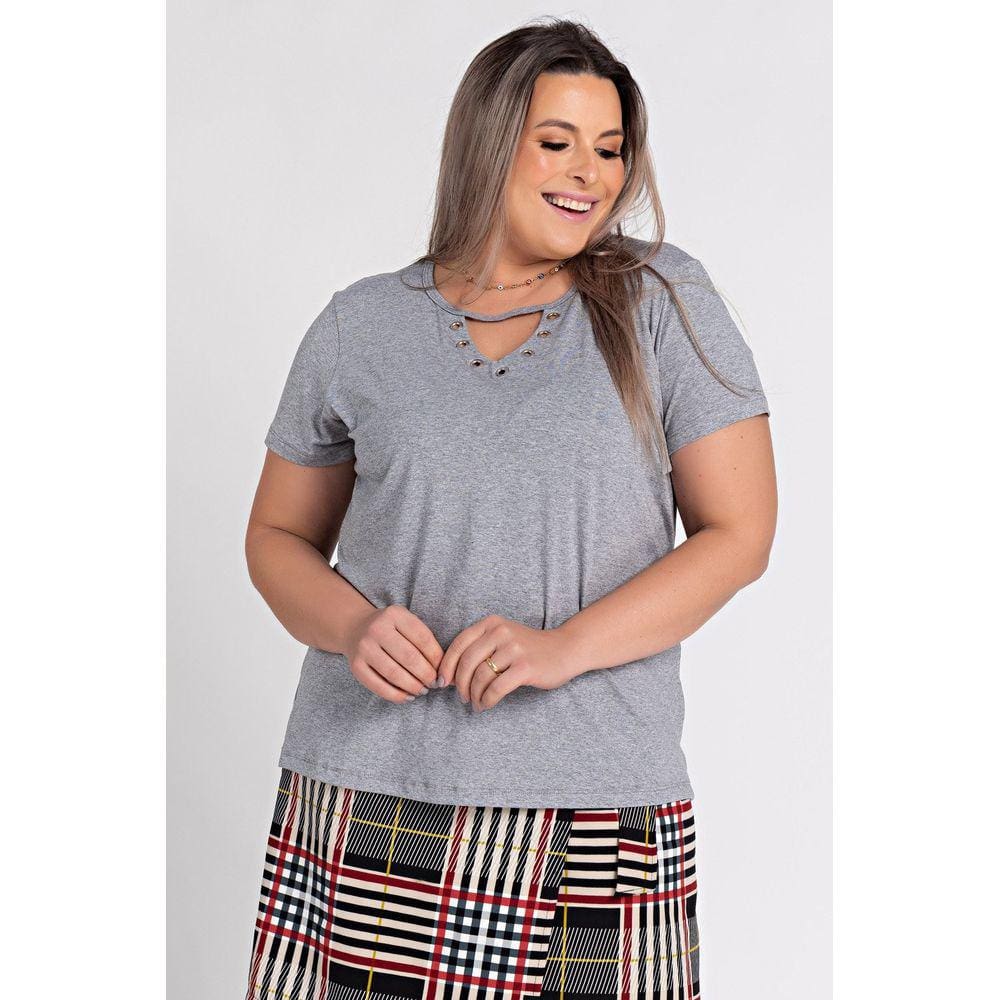 Blusa Feminina Plus Size Visco Ilhós Abaixo Gola - Serena