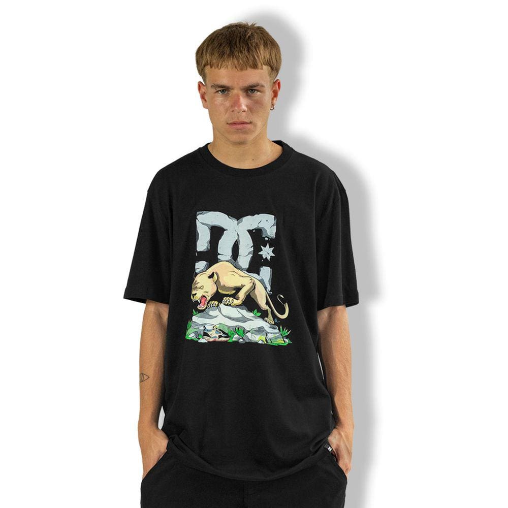 Camiseta DC Shoes Lion Mountains Preto