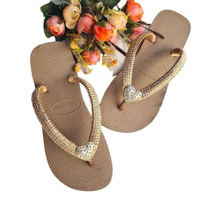 Sandália Havaianas Glitter Pedraria Central Coração e Strass