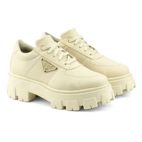 Oxford Feminino Tratorado Elegância e Versatilidade em Seus Pés Branco