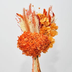 Buquê de flores desidratadas hortênsia terracota