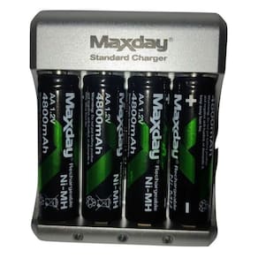 Carregador Bivolt 4 AA/AAA + 1 Bateria 9V - 8 a 12h de Carga