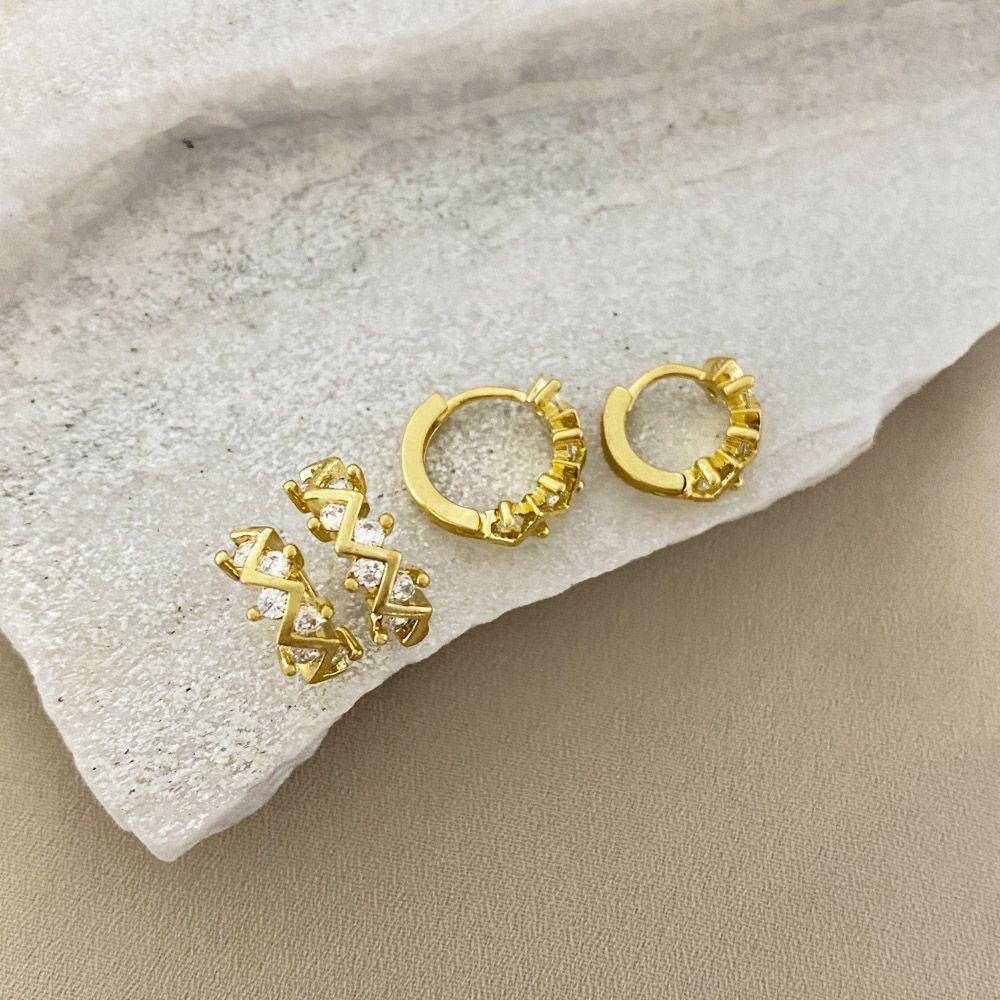 Brinco Argolinha Coroa com Zircônia