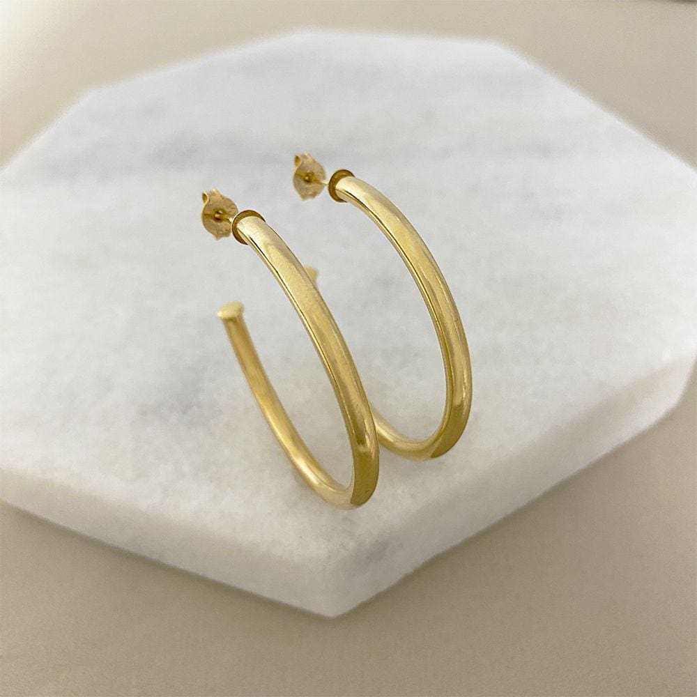 Brinco Argola com Acabamento