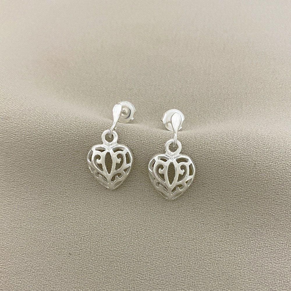 Brinco Pendurado Coração Vazado