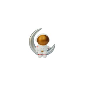 Astronauta Decorativo Sentrado Na Lua Resina Dourado 11Cm
