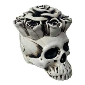 Escultura Crânio Rosa Caveira em Resina 8,5 Cm Marfin