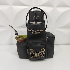 Mateira Personalizada Família Feliz para Levar Chimarrão Cor Preta - Coutre Bolsas