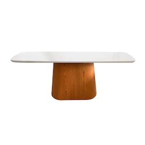Mesa de Jantar Cone Retangular 220x120 cm Base Oval laminada em Madeira Freijó Tampo Laqueado Branco