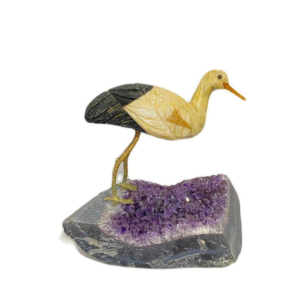 Ave - Minerais Variados e Base de Ametista | P82