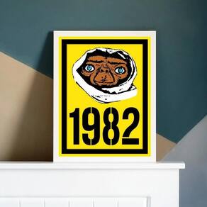 Quadro Decorativo e.T 1982 33x24cm Moldura Madeira Preta