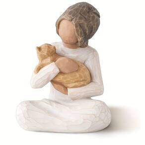 Decoração de estátua: menina segurando um personagem de gato
