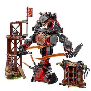 Blocos de construção de brinquedo com o conjunto LEGO Ninja 10583