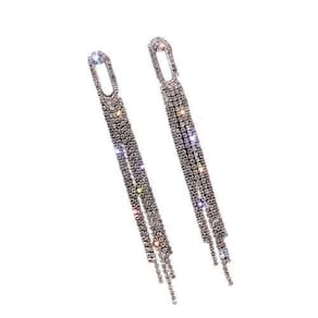 Brinco Longo Brilhante Detalhe Redondo Strass H7685