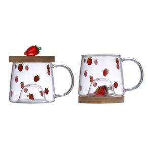 Caneca Lyor Morango De Vidro Com Pires De Bambu 350Ml