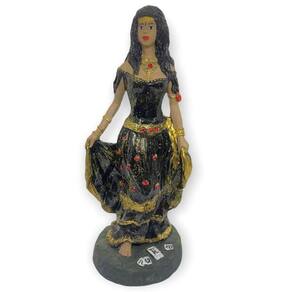 Escultura Cigana Umbanda Candomblé Em Resina 22 Cm