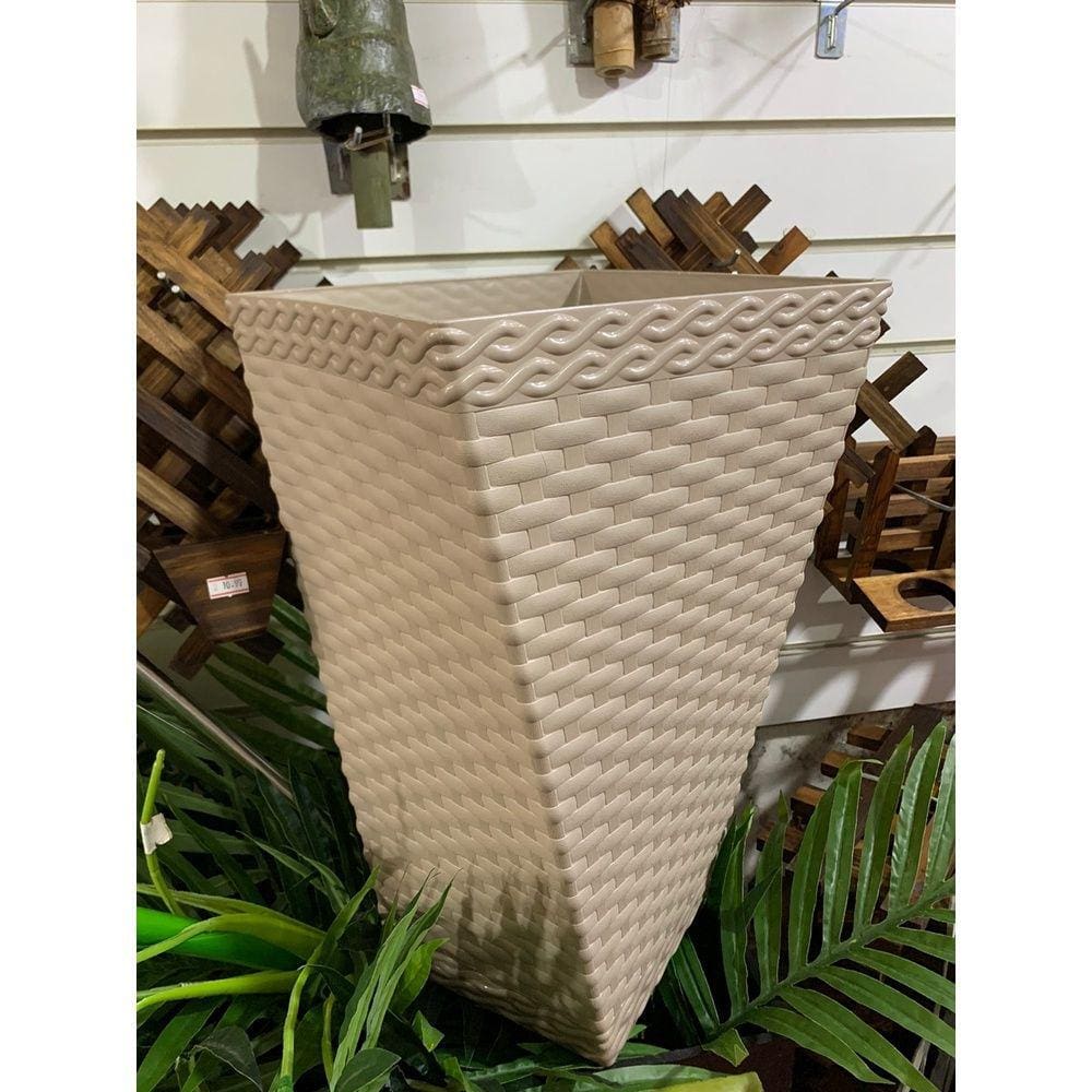 Vaso Para Planta Rattan Modelo Twister 20 Litros - Branco, Bege, Cinza E Coffe