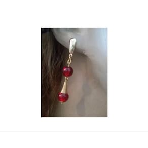 Brinco Dourado Leve E Delicado Pendurado Folheado Vermelho