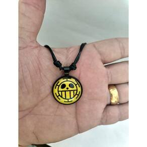Colar Ajustavel Trafalgar Law One Piece Pingente Cabochon