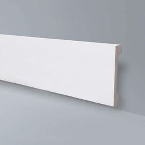 Rodapé GART de Poliestireno WB20 18mmx20cm Metro Linear - caixa com 2,44 m - Branco