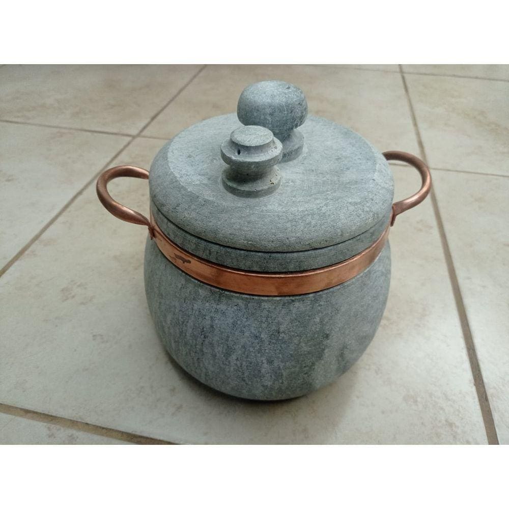 Panela de pressão em pedra sabão número 7