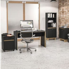 Conjunto Escritório 4 Peças com 1 Mesa, 1 Gaveteiro, 1 Balcão e 1 Estante Los Angeles Politorno Preto / Carvalho Claro