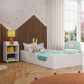 Quarto infantil com Cama e Mesa de Cabeceira Luísa Branco
