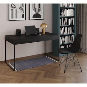 Escrivaninha Industrial Escritório Malta Preta 137x53cm com 1 Cadeira Eames Eiffel Preta Base Ferro
