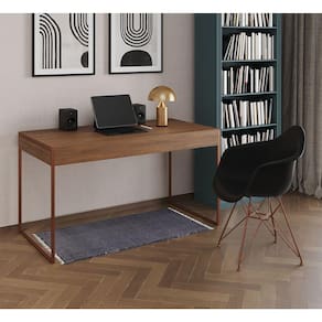 Escrivaninha Industrial Office Estudo Malta Amêndoa 137x53cm com 1 Poltrona Preta Eames Eiffel Base