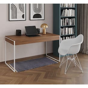 Escrivaninha Industrial Office Estudo Malta Amêndoa 137x53cm com 1 Poltrona Branca Eames Eiffel Base