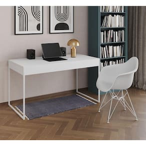 Escrivaninha Industrial Office Estudo Malta Branca 137x53cm com 1 Poltrona Branca Eames Eiffel Base