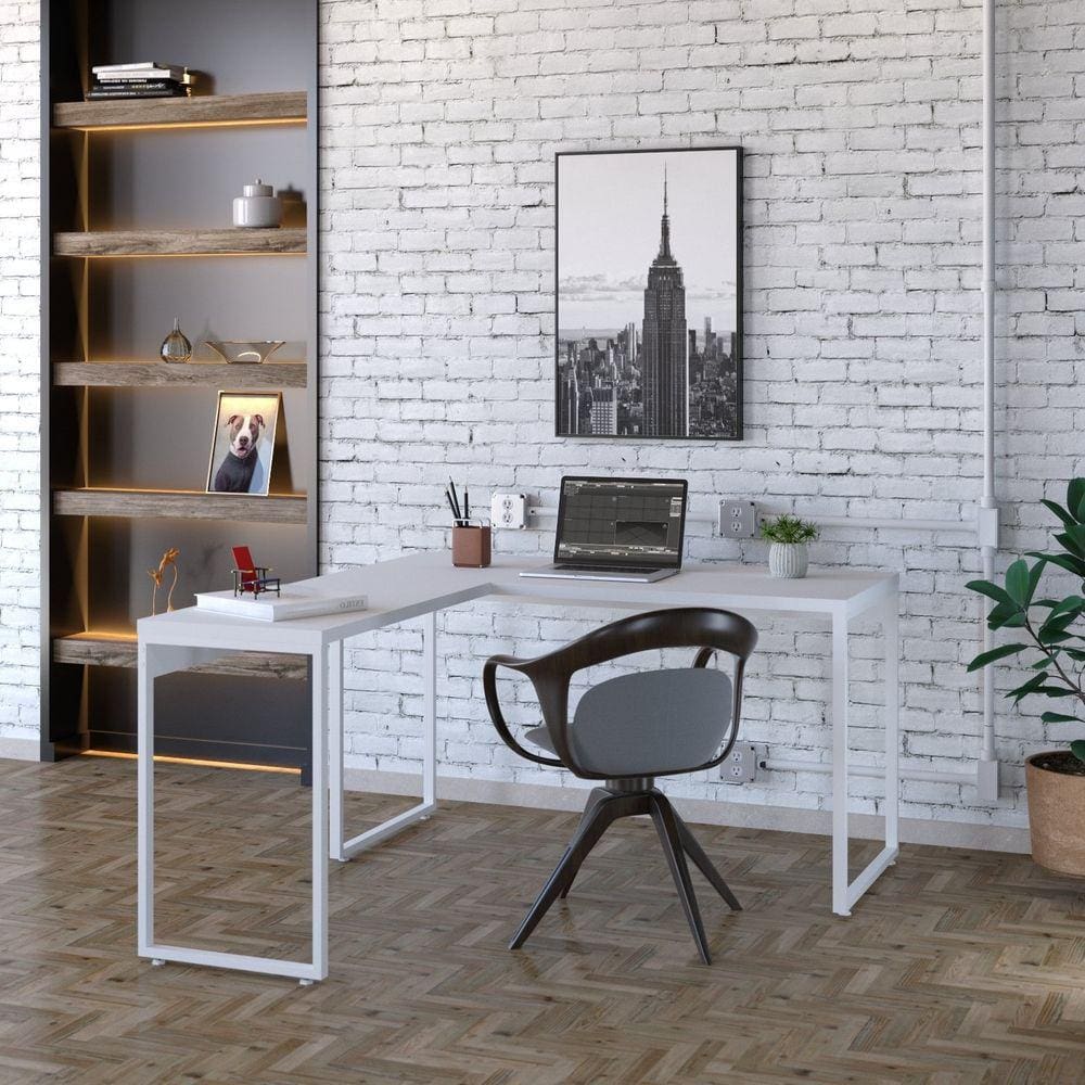 Mesa de Escritório em L Estilo Industrial 135x150cm Kuadra Branco Chess / Est.Branca