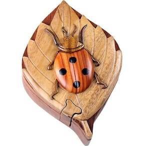 Caixa de quebra-cabeça Lady Bug Secret Wooden Intarsia Handcrafted Wood