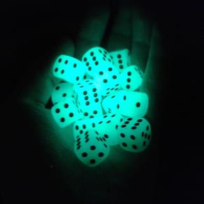 Dice Smartdealspro D6 Six Sided Glow in the Dark (pacote com 10)