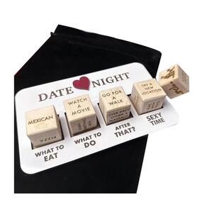 Kit de dados Date Night CREYJALAB de dados de madeira para casal