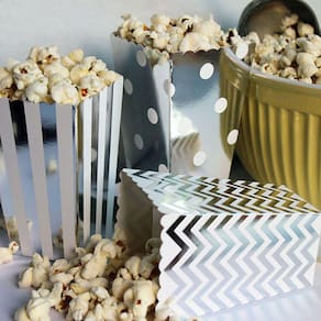 50PCS Mini Party Suprimentos Ouro Prata/Papel Metálico Pipoca