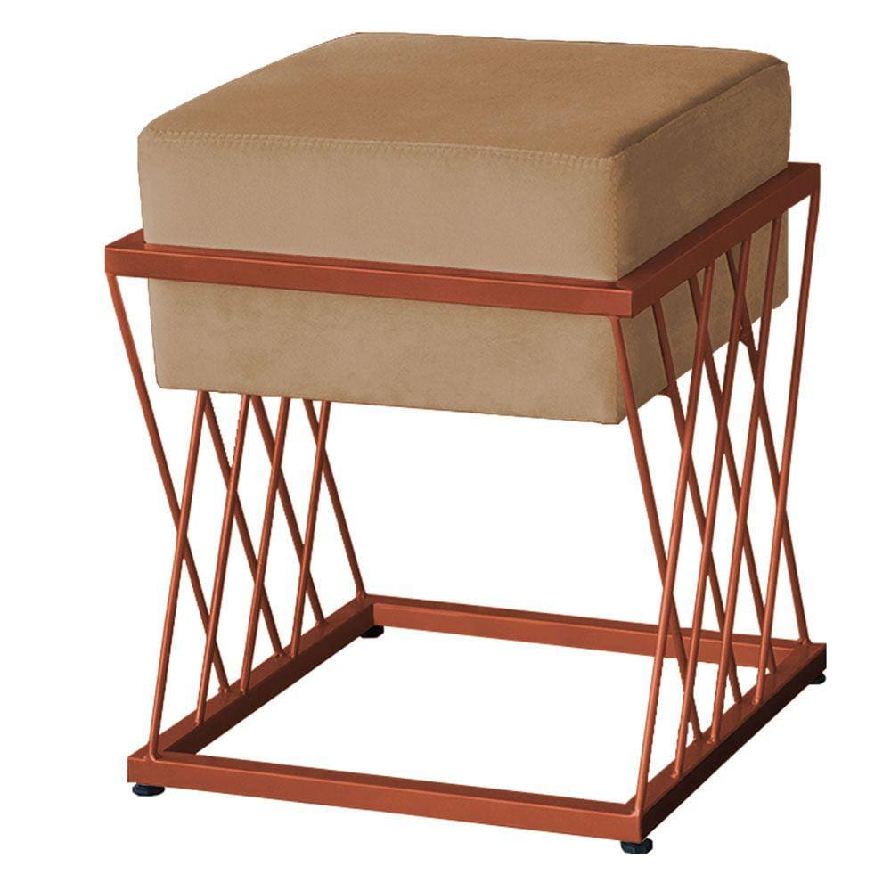 Puff Decorativo Tróia Base Bronze Veludo Cappuccino - Montanaris Decor