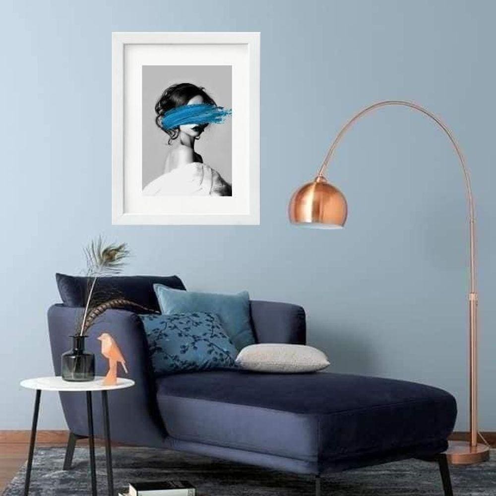 Quadro Mulher Abstrato Mancha Azul - 60X48Cm