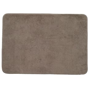 Tapete de Banheiro Ou Quarto Poliester Base Antiderrapante Vizapi Madam 70x120cm Marrom