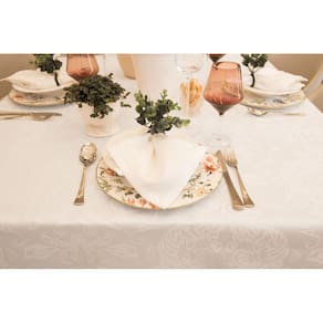 Toalha De Mesa 1,70X2,70 Impermeável Medalhão Branco
