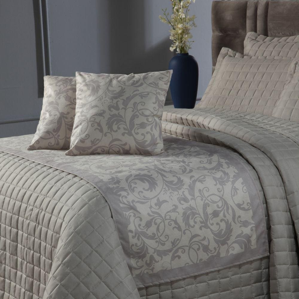 Kit Cobre Leito 6 peças com Peseira King e Capa Almofada.