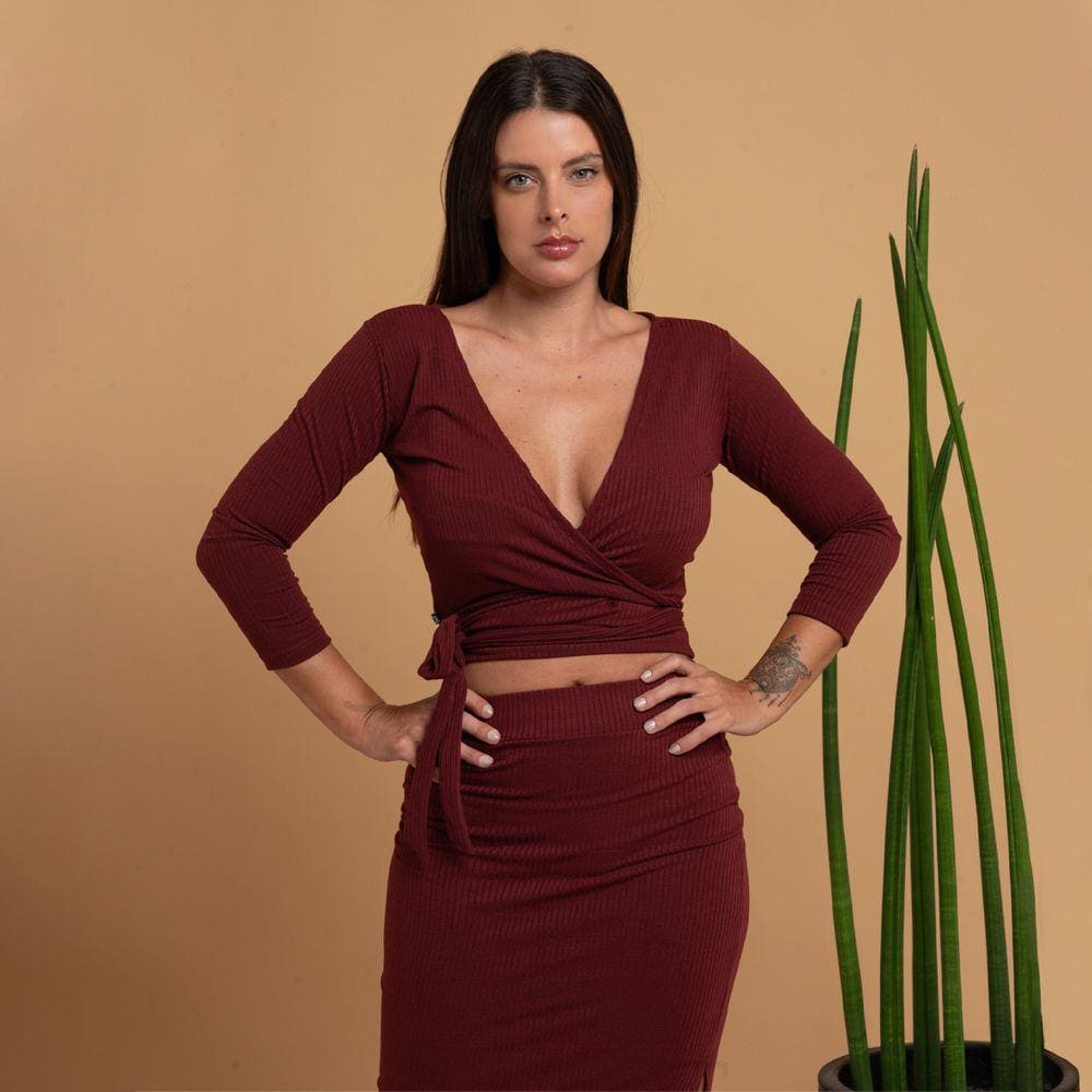 Conjunto Feminino Plus Size Transpassada Cropped Envelope Saia Midi Fenda