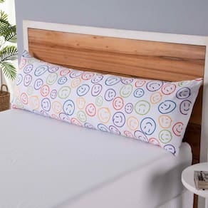 Capa para Travesseiro Fofuxão Colorido 1,46m x 46cm com Zíper Estampado