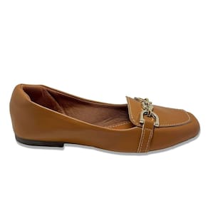 Mocassim Feminino Comfort Bico Quadrado Detalhe Elos Dourados