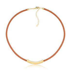Colar de Couro Natural Caramelo com Canutilho Curto Revestido em Ouro