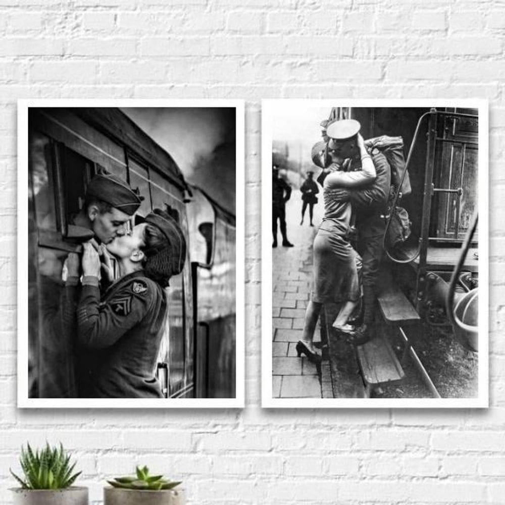 Kit 2 Quadros Amor Em Tempos De Guerra 33X24Cm