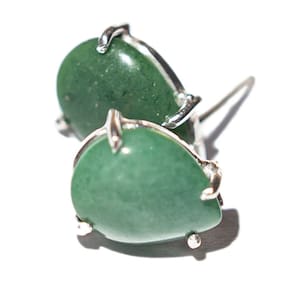 Brinco Topinho Pedra Quartzo Verde Natural Gota Prata 950