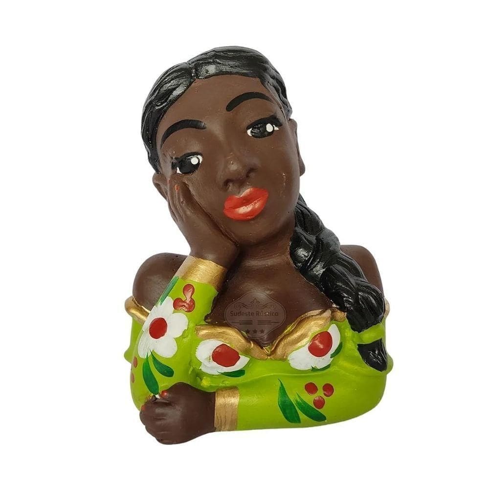 Boneca Namoradeira De Janela Em Gesso Detalhes Verdes Sudeste Rústico