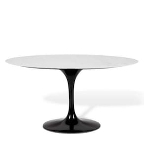 Mesa de Jantar Saarinen Oval 198x122 cm Mármore Carrara Base Preta