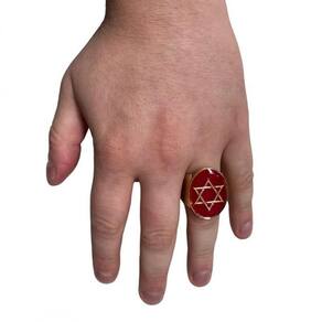 Anel estrela davi vermelho 2,9 cm dourado metal